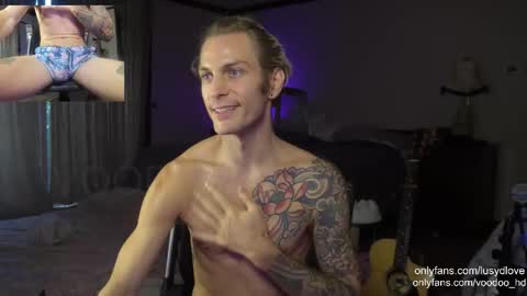 Snapshot of voodoo_hd chatting on 10/10/25, 02:43 Voodoo and Lucy online show from 10/10/25, 02:43