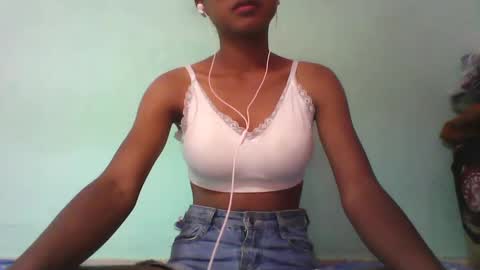 Snapshot of vounialdy chatting on 01/21/25, 06:22 vounialdy online show from 01/21/25, 06:22