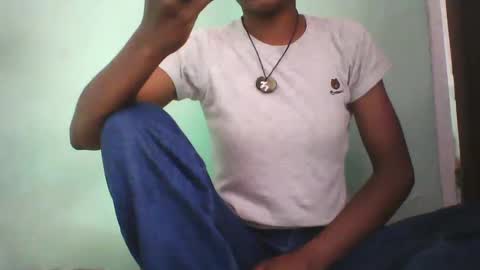 Snapshot of vounialdy chatting on 02/08/25, 09:13 vounialdy online show from 02/08/25, 09:13