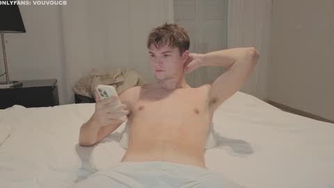 Snapshot of vouvoucouple chatting on 03/07/25, 06:11 Tim online show from 03/07/25, 06:11