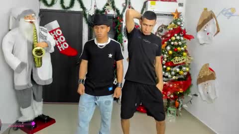 voyeurism_guys online show from 12/18/25, 11:00