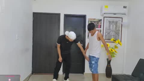 voyeurism_guys online show from 06/08/26, 10:21