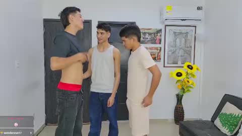 voyeurism_guys online show from 06/12/26, 10:41