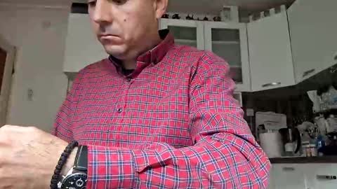 Snapshot of vozd chatting on 03/11/25, 09:45 sweetcock online show from 03/11/25, 09:45