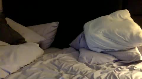 Enjoy guys of all ages if you are not on cam please dont ask for requests if i dont respond dont think im ignoring you i online show from 11/14/25, 04:38