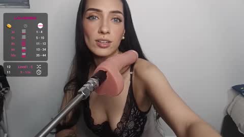 vsantini_ online show from 09/22/25, 10:12