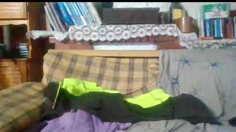 Snapshot of vuda77 chatting on 01/24/25, 06:25 oscar online show from 01/24/25, 06:25