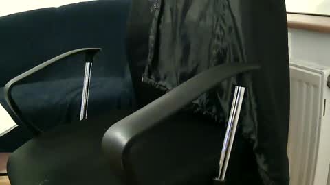 Snapshot of vulkan12p chatting on 02/06/25, 04:25 Daniel online show from 02/06/25, 04:25