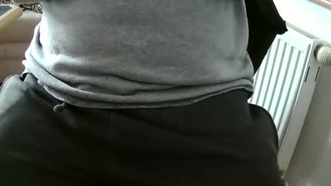 Snapshot of vulkan12p chatting on 02/16/25, 03:27 Daniel online show from 02/16/25, 03:27