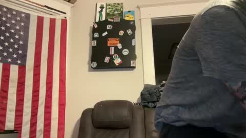 Snapshot of vveejay48826 chatting on 10/26/25, 06:30 vveejay online show from 10/26/25, 06:30