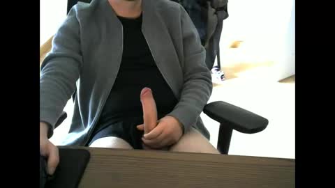 Snapshot of vxnny chatting on 09/29/25, 03:06 vxnny online show from 09/29/25, 03:06