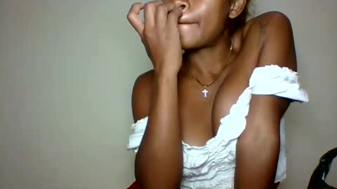 Snapshot of vynarahot chatting on 07/29/26, 04:49 vynarahot online show from 07/29/26, 04:49