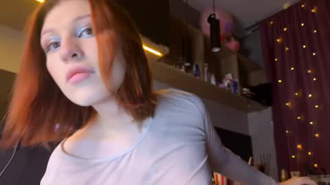 Snapshot of vynila chatting on 10/03/25, 10:40 ILONA A week goal new laptop online show from 10/03/25, 10:40
