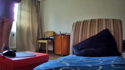 Snapshot of vype121 chatting on 09/22/25, 08:49 vype121 online show from 09/22/25, 08:49