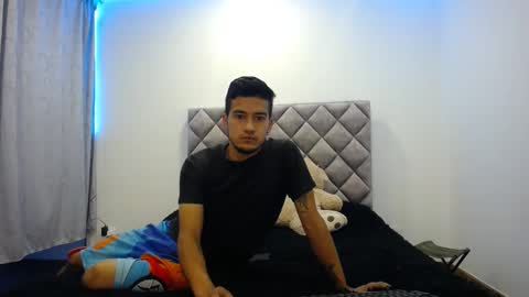 Snapshot of wade_wil chatting on 03/03/25, 11:14 wade and antonella online show from 03/03/25, 11:14