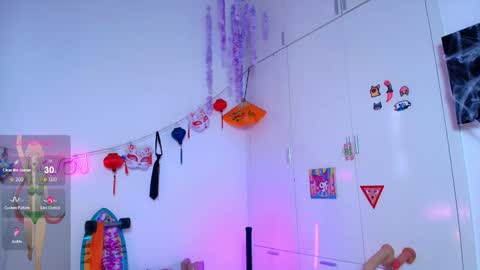 Snapshot of waifu_exe chatting on 11/17/25, 05:13 Waifu exe online show from 11/17/25, 05:13