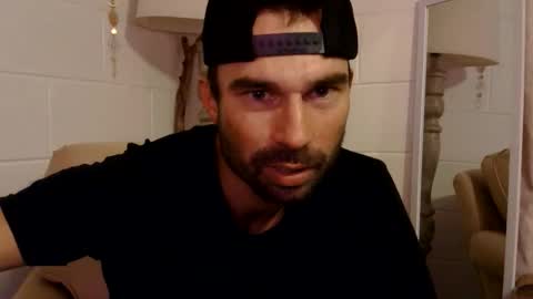 Snapshot of waketomyd chatting on 11/23/25, 05:29 WakeToMyD online show from 11/23/25, 05:29