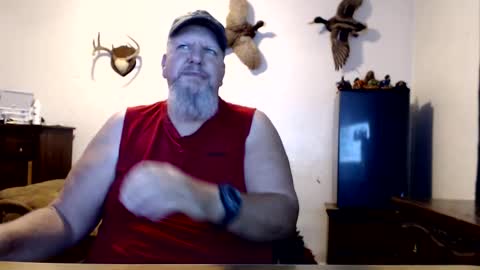 Snapshot of walkingbird chatting on 09/20/25, 08:21 walkingbird online show from 09/20/25, 08:21