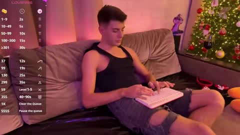 Snapshot of walt_enjoy chatting on 12/15/24, 06:59 Walt Enjoy online show from 12/15/24, 06:59