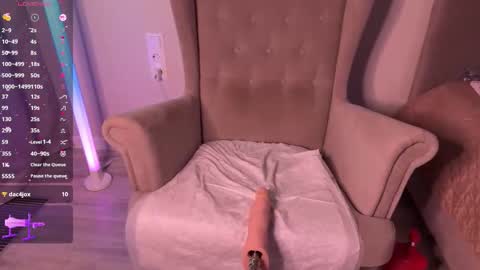 Snapshot of walt_enjoy chatting on 10/22/25, 05:45 Walt Enjoy online show from 10/22/25, 05:45