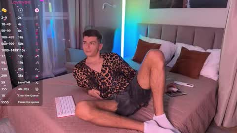 Snapshot of walt_enjoy chatting on 11/21/25, 05:33 Walt Enjoy online show from 11/21/25, 05:33