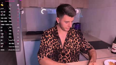 Snapshot of walt_enjoy chatting on 11/22/25, 05:56 Walt Enjoy online show from 11/22/25, 05:56