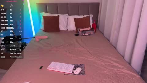 Snapshot of walt_enjoy chatting on 11/28/25, 06:10 Walt Enjoy online show from 11/28/25, 06:10