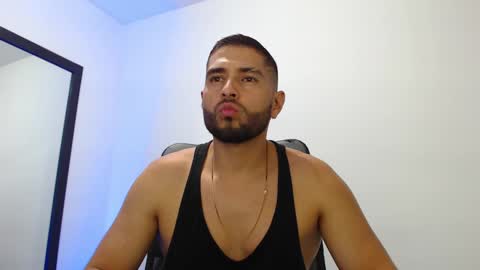 Snapshot of walter_brownn01 chatting on 01/18/25, 11:22 WALTER BROWN online show from 01/18/25, 11:22