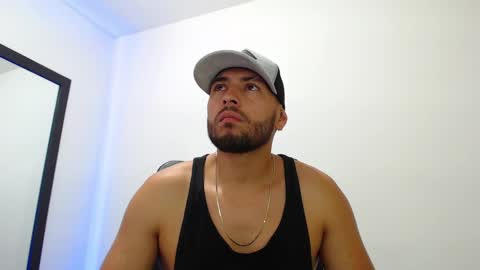 Snapshot of walter_brownn01 chatting on 01/20/25, 04:01 WALTER BROWN online show from 01/20/25, 04:01