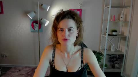 Wanda online show from 02/15/26, 01:31