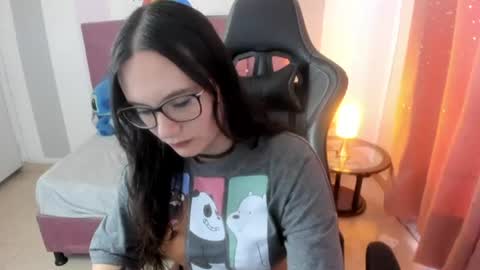 Snapshot of wanda_sg chatting on 07/04/26, 08:04 Alexandra online show from 07/04/26, 08:04
