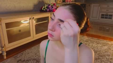 Snapshot of wandabraund chatting on 09/25/25, 03:21 hello guys im Lilian online show from 09/25/25, 03:21