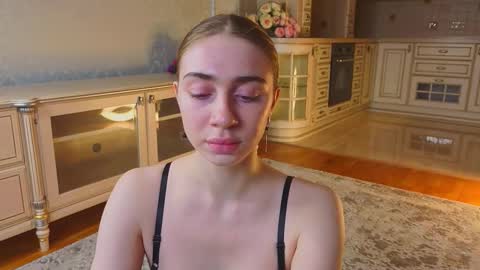 Snapshot of wandabraund chatting on 11/01/25, 04:58 hello guys im Lilian online show from 11/01/25, 04:58