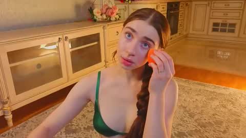 Snapshot of wandabraund chatting on 11/14/25, 03:05 hello guys im Lilian online show from 11/14/25, 03:05