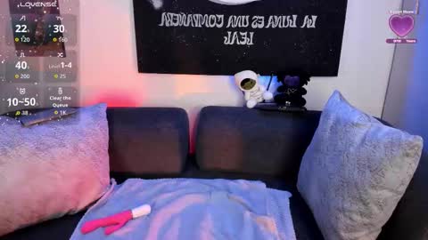 Snapshot of wandaowenss chatting on 12/02/25, 02:17 online show from 12/02/25, 02:17