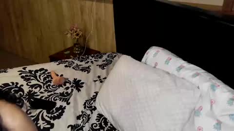 wanderlustgaal online show from 09/16/25, 04:24