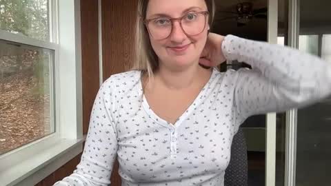 Snapshot of wanderlustjade chatting on 12/09/24, 04:47 Jade Adonis online show from 12/09/24, 04:47