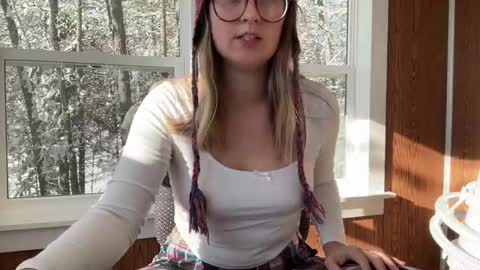 Snapshot of wanderlustjade chatting on 01/11/25, 03:42 Jade Adonis online show from 01/11/25, 03:42