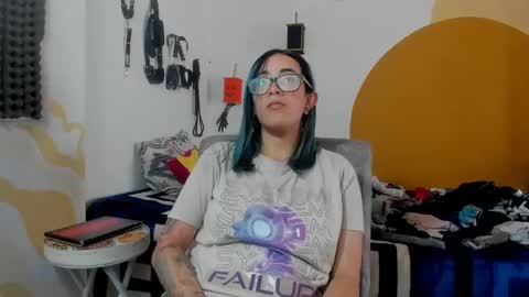 Snapshot of waningrosee chatting on 01/06/25, 06:20 Waningrose Lu online show from 01/06/25, 06:20