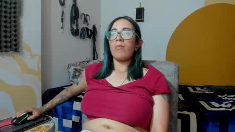 Snapshot of waningrosee chatting on 01/08/25, 09:23 Waningrose Lu online show from 01/08/25, 09:23