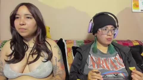 Snapshot of waningrosee chatting on 09/16/25, 01:06 Waningrose Lu online show from 09/16/25, 01:06