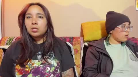 Snapshot of waningrosee chatting on 09/23/25, 12:35 Waningrose Lu online show from 09/23/25, 12:35