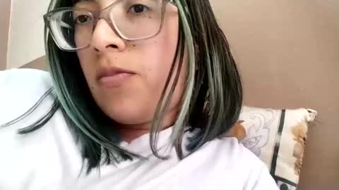 Snapshot of waningrosee chatting on 10/07/25, 10:07 Waningrose Lu online show from 10/07/25, 10:07