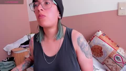 Snapshot of waningrosee chatting on 10/20/25, 04:07 Waningrose Lu online show from 10/20/25, 04:07