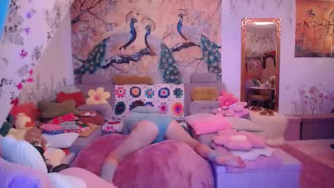 Snapshot of wannafeelitall chatting on 11/21/25, 08:29 Emilia inst online show from 11/21/25, 08:29