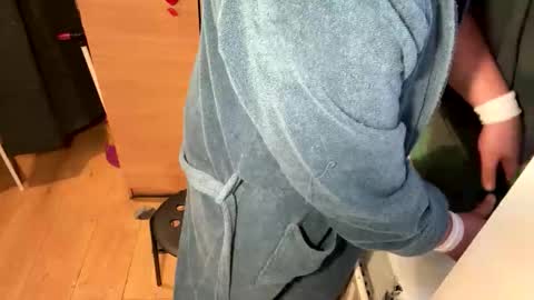 wanted10110 online show from 10/10/25, 09:08