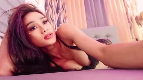 Snapshot of wantedsugar_ chatting on 03/12/25, 06:44 Galems online show from 03/12/25, 06:44