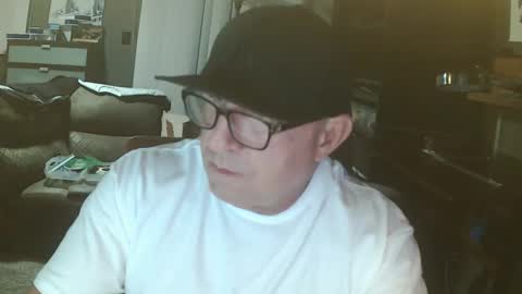 inittogetitin online show from 12/23/25, 01:14