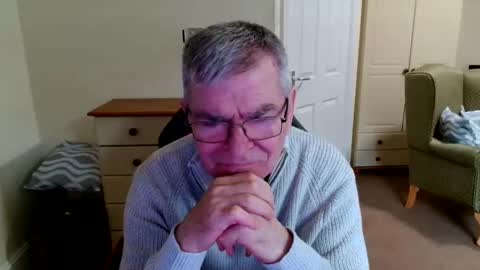 Snapshot of wanttobefree22 chatting on 10/18/25, 08:26 wanttobefree22 online show from 10/18/25, 08:26