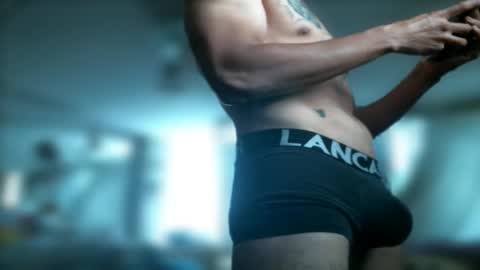 Snapshot of warlockkkkk chatting on 09/16/25, 07:48 Gerard online show from 09/16/25, 07:48